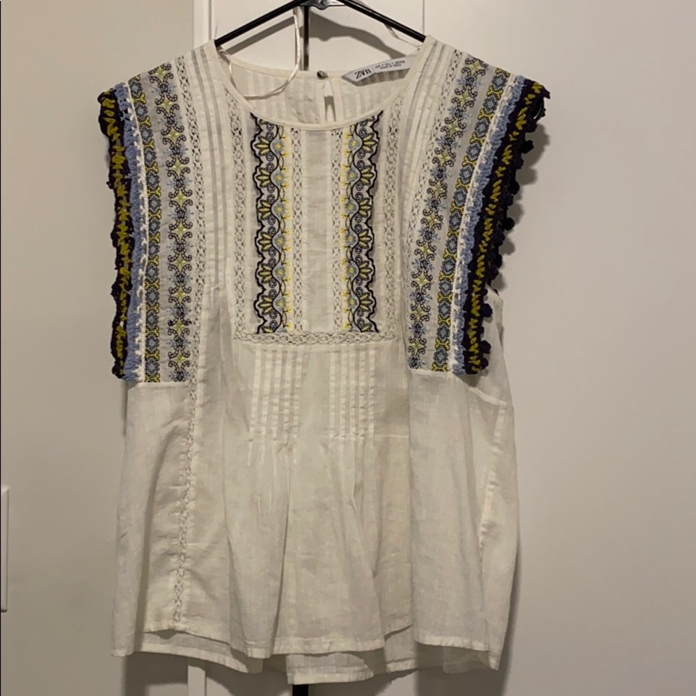 Zara top size small